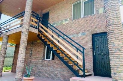 ორსართულიანი სახლი თელავში