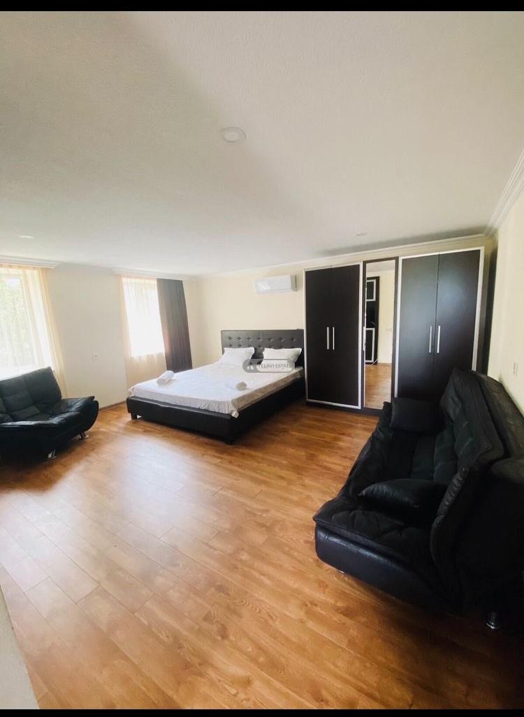 ორსართულიანი სახლი თელავში