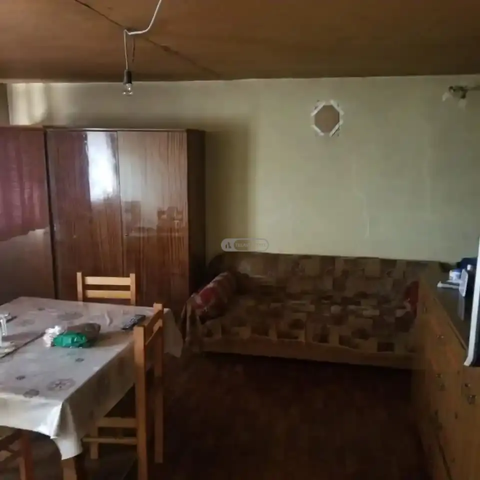 ორსართულიანი სახლი თელავში