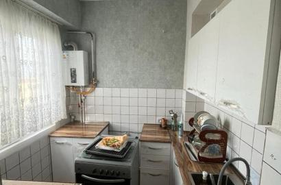 2-Room Apartment with a Loggia for Rent in Telavi