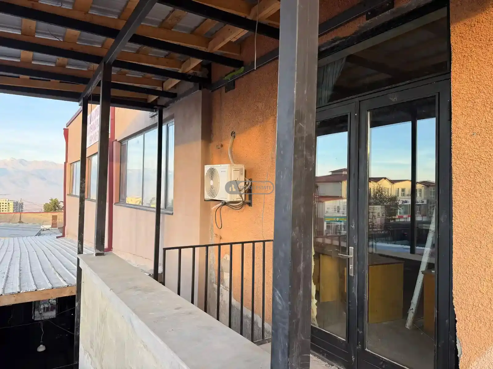 ქირავდება კომერციული ფართი თელავში