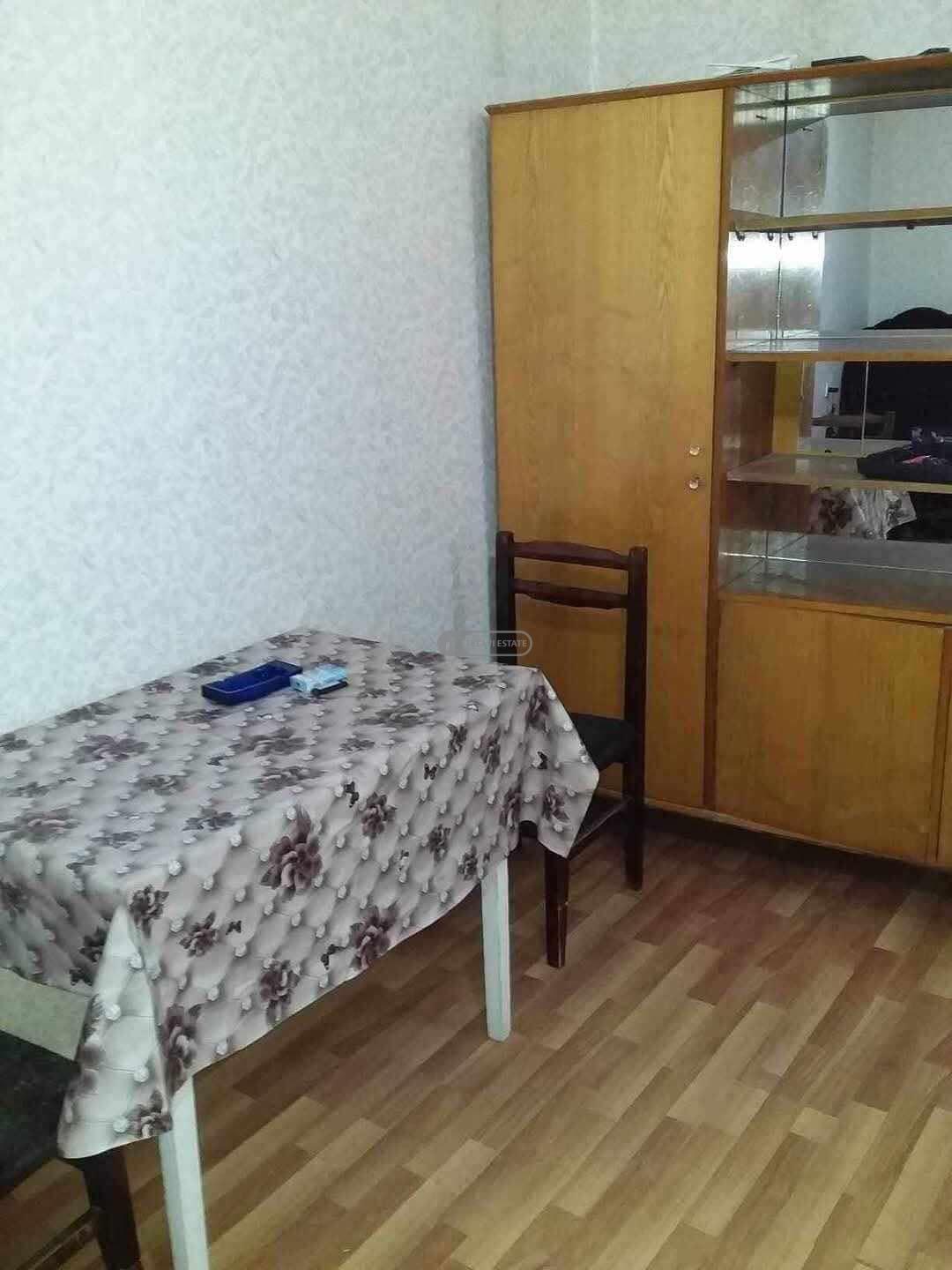 ქირავდება 2 ოთახიანი ბინა თელავში