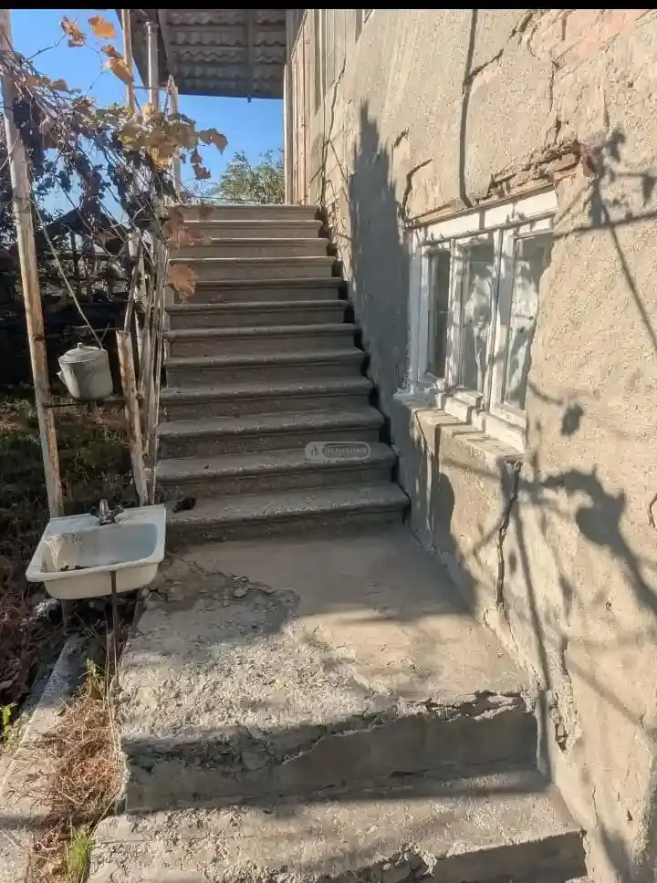 სახლი ნაფარეულში