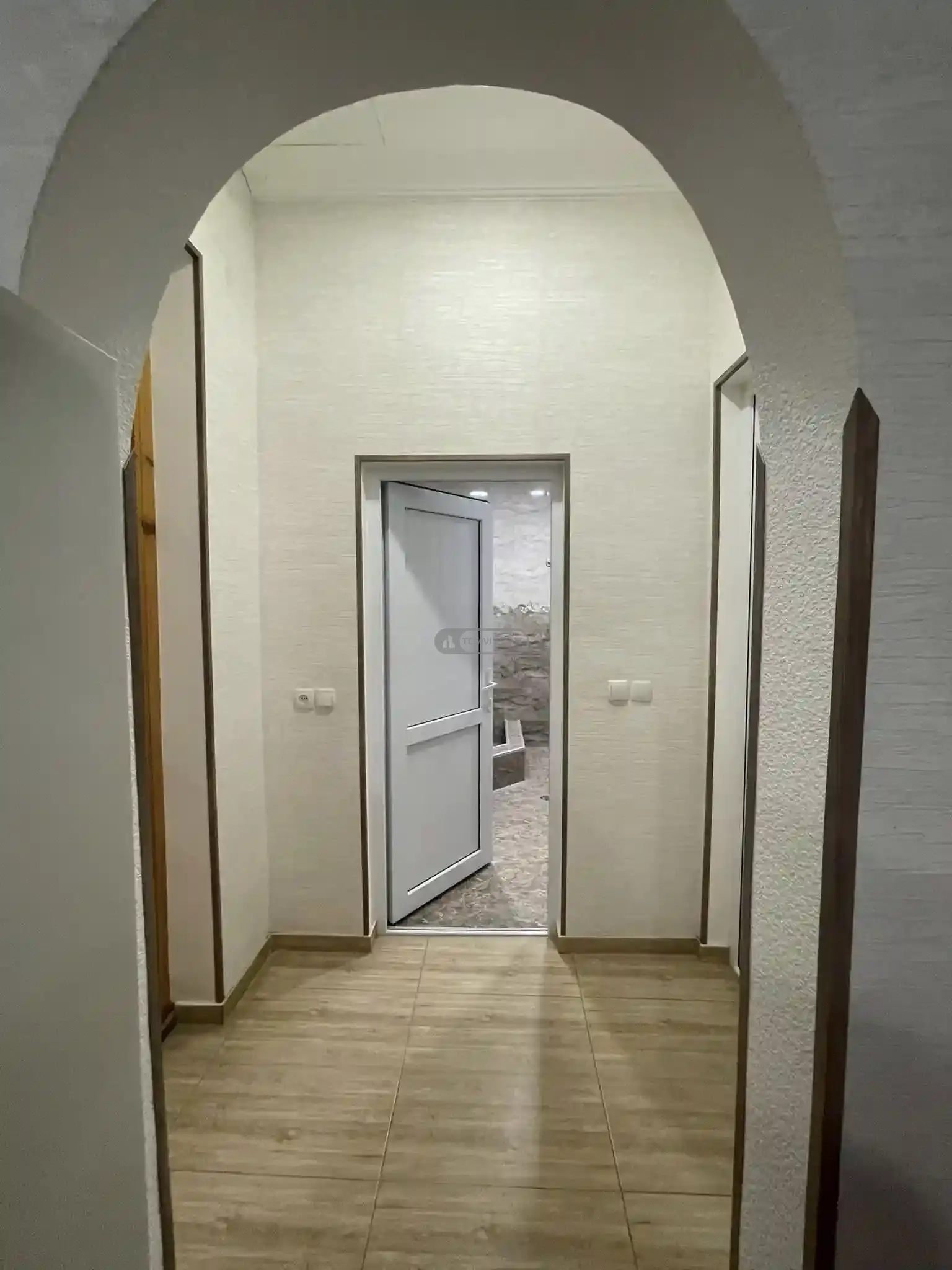 ქირავდება სახლი თელავში