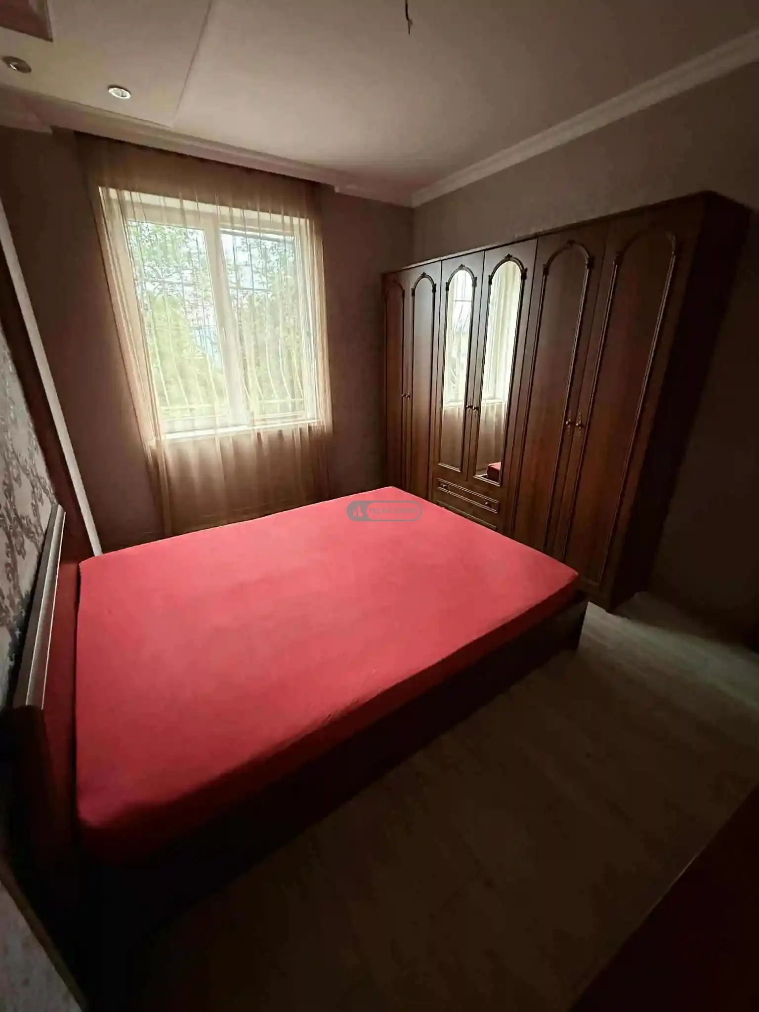 ქირავდება 3 ოთახიანი ბინა თელავში