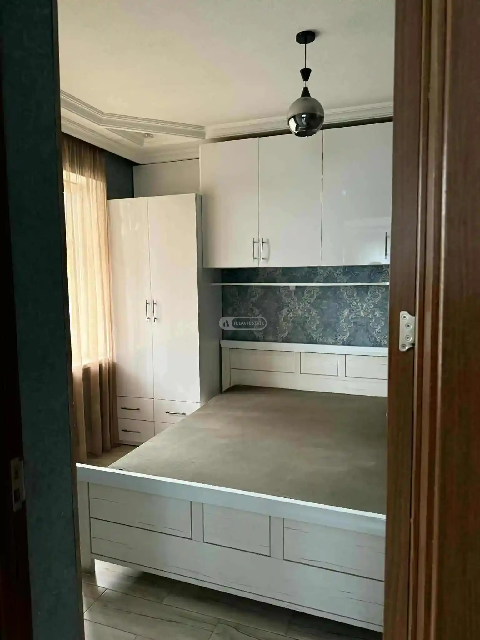 ქირავდება 3 ოთახიანი ბინა თელავში