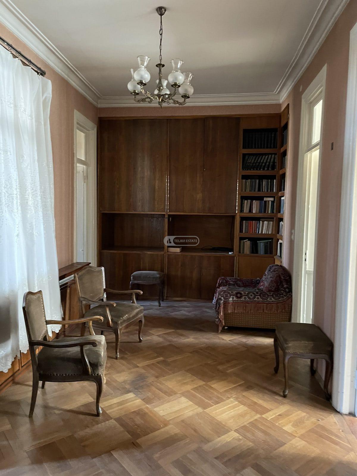 ბელეტაჟი ბინა მანსარდით თელავში