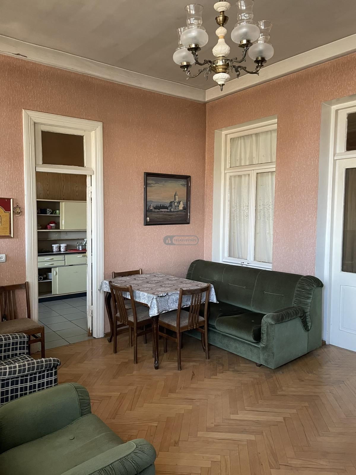 ბელეტაჟი ბინა მანსარდით თელავში