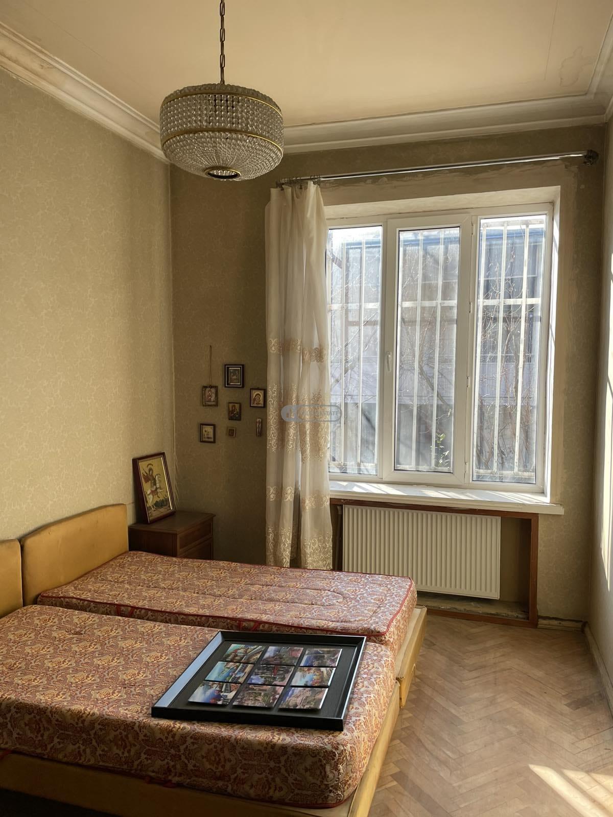 ბელეტაჟი ბინა მანსარდით თელავში