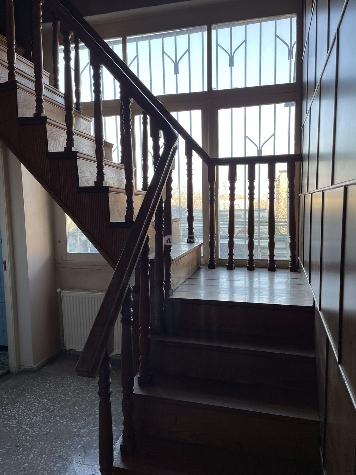 ბელეტაჟი ბინა მანსარდით თელავში