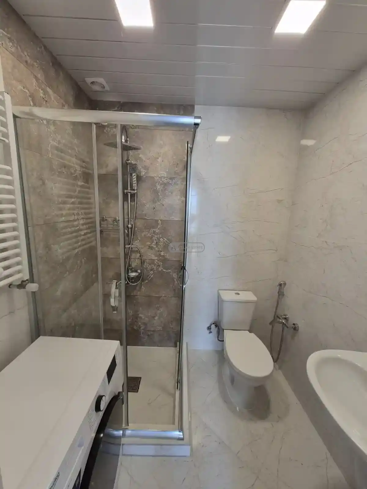 ქირავდება 3 ოთახიანი ბინა თელავში