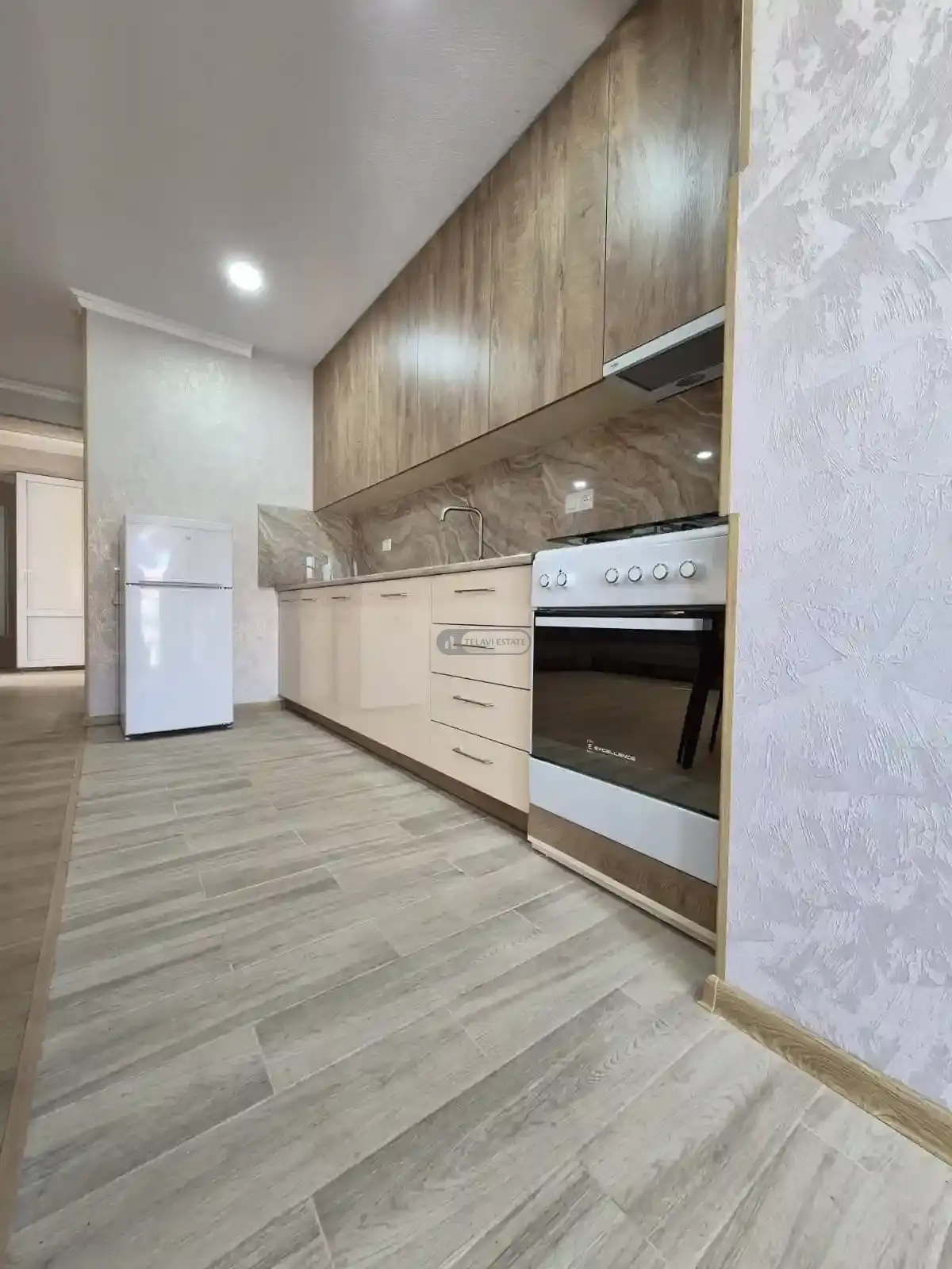 ქირავდება 3 ოთახიანი ბინა თელავში