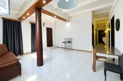 ქირავდება 4 ოთახიანი სახლი თელავში