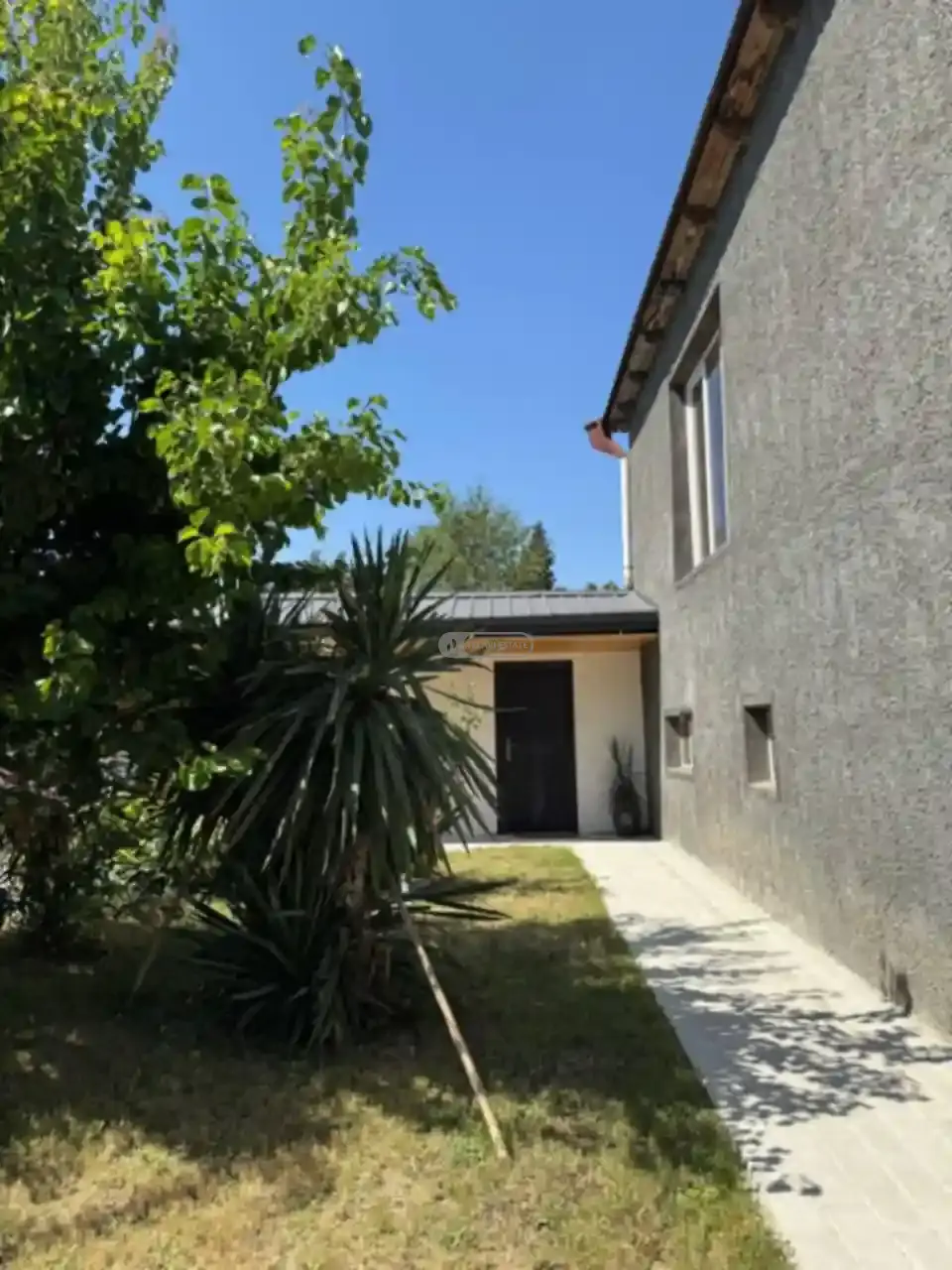 ქირავდება 1 ოთახიანი სტუდიო წინანდალში