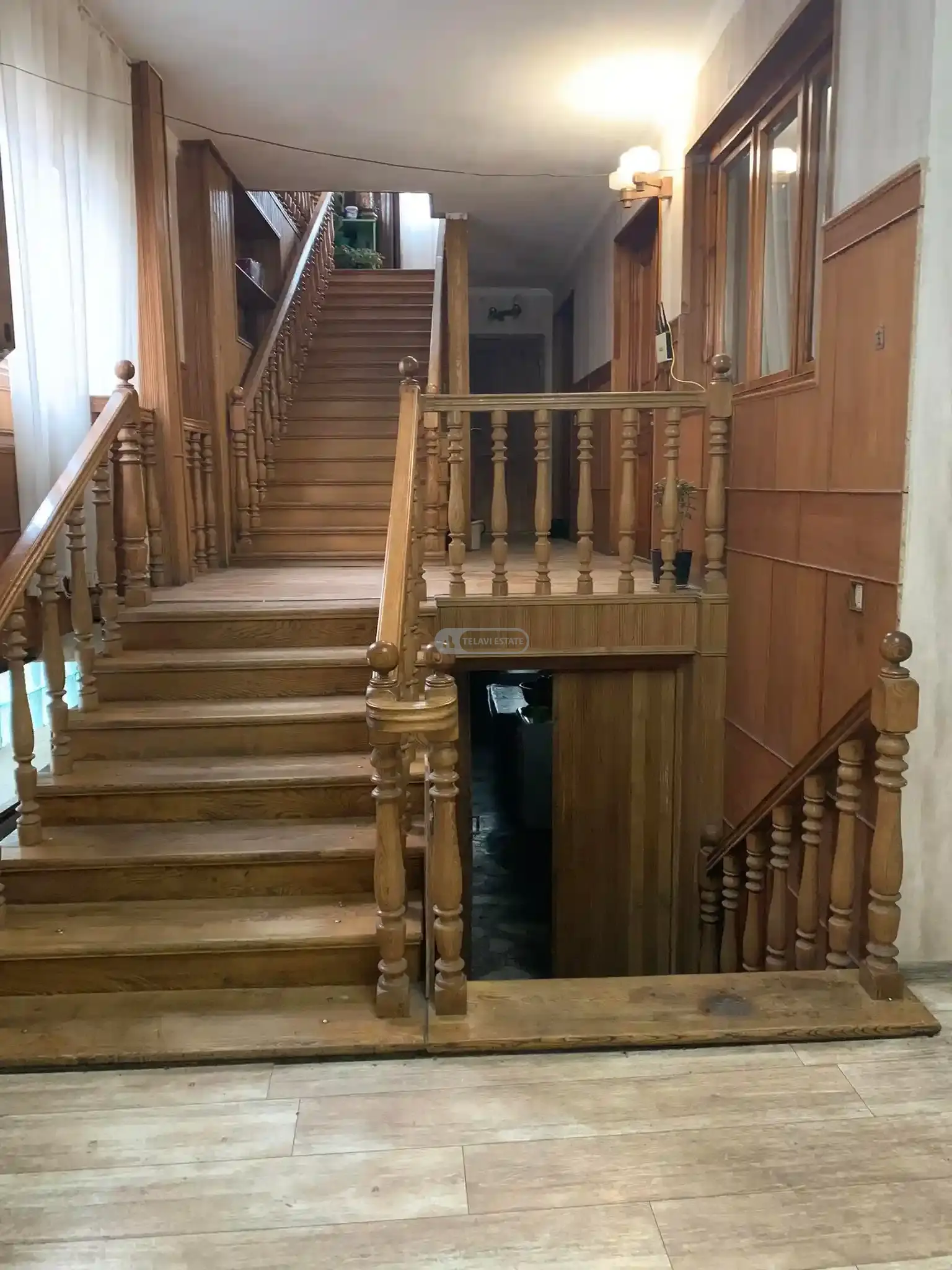 Трехэтажный дом в Телави