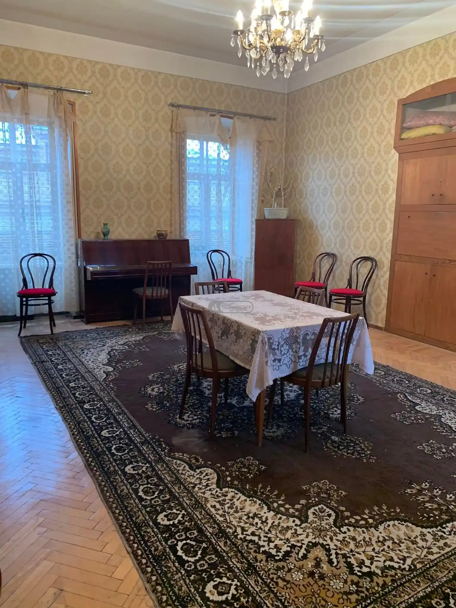 Трехэтажный дом в Телави