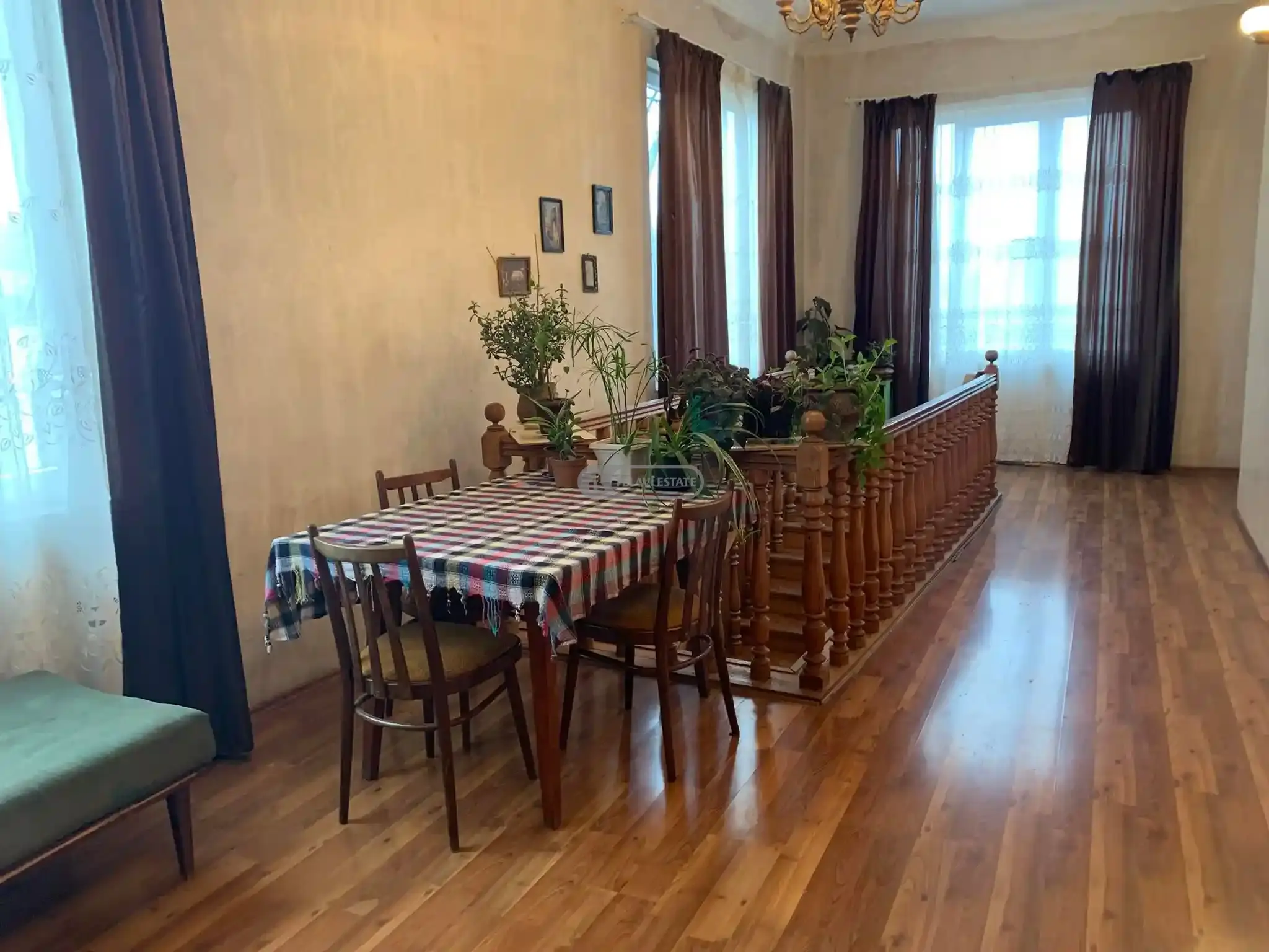 Трехэтажный дом в Телави