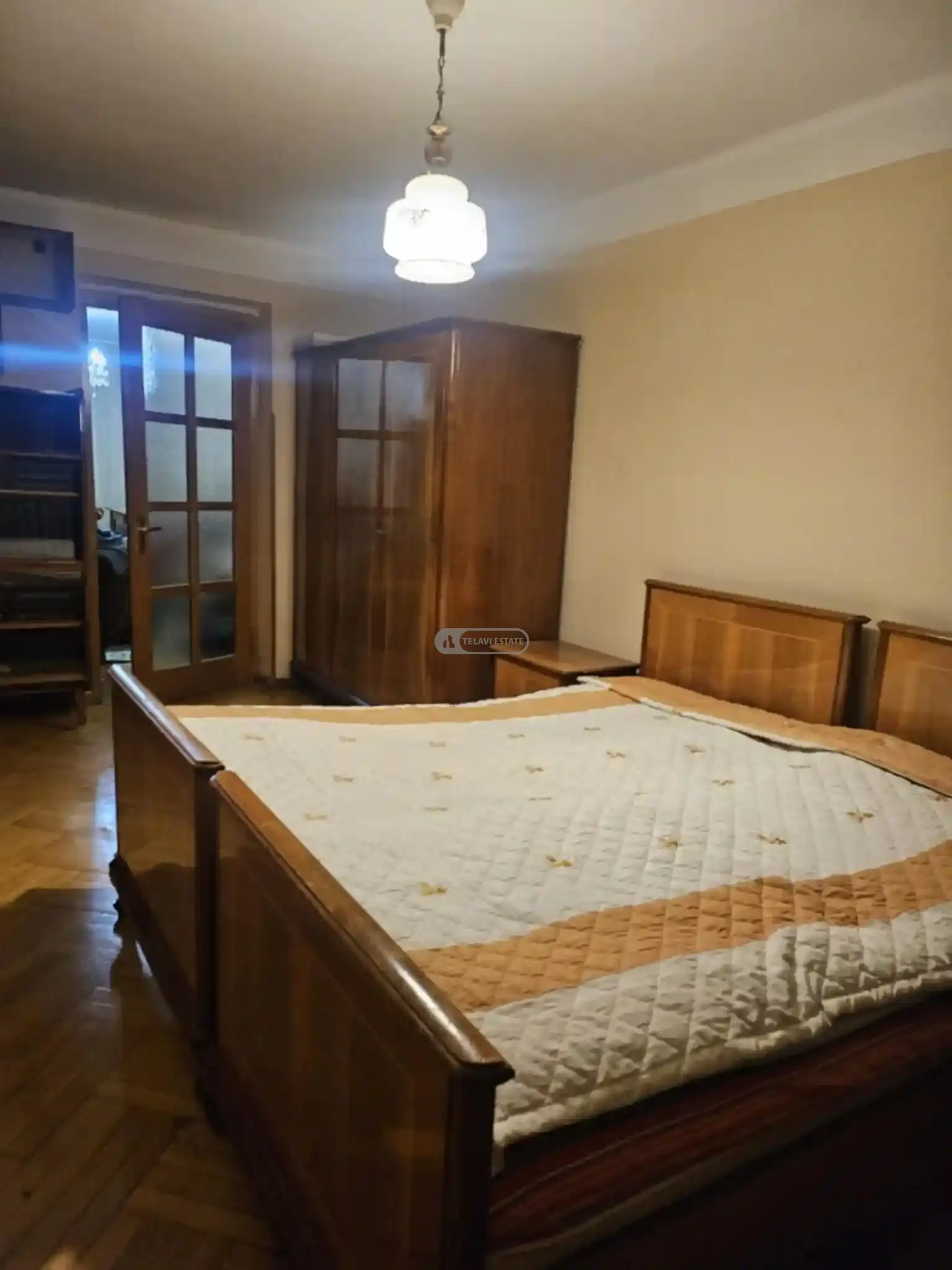 ქირავდება 2 ოთახიანი ბინა ლოჯით თელავში