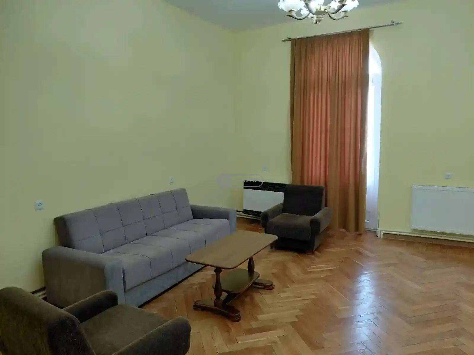 ქირავდება 2 ოთახიანი ბინა თელავში