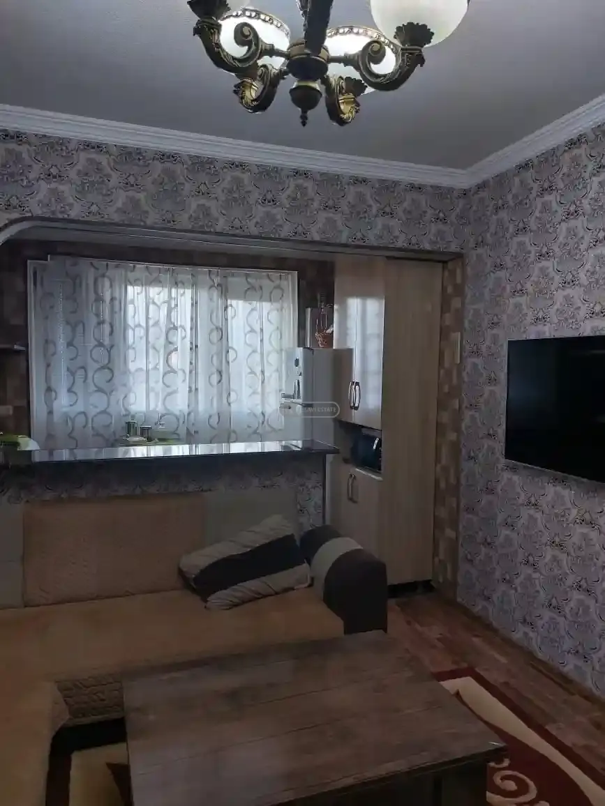 Продается 3-комнатная квартира