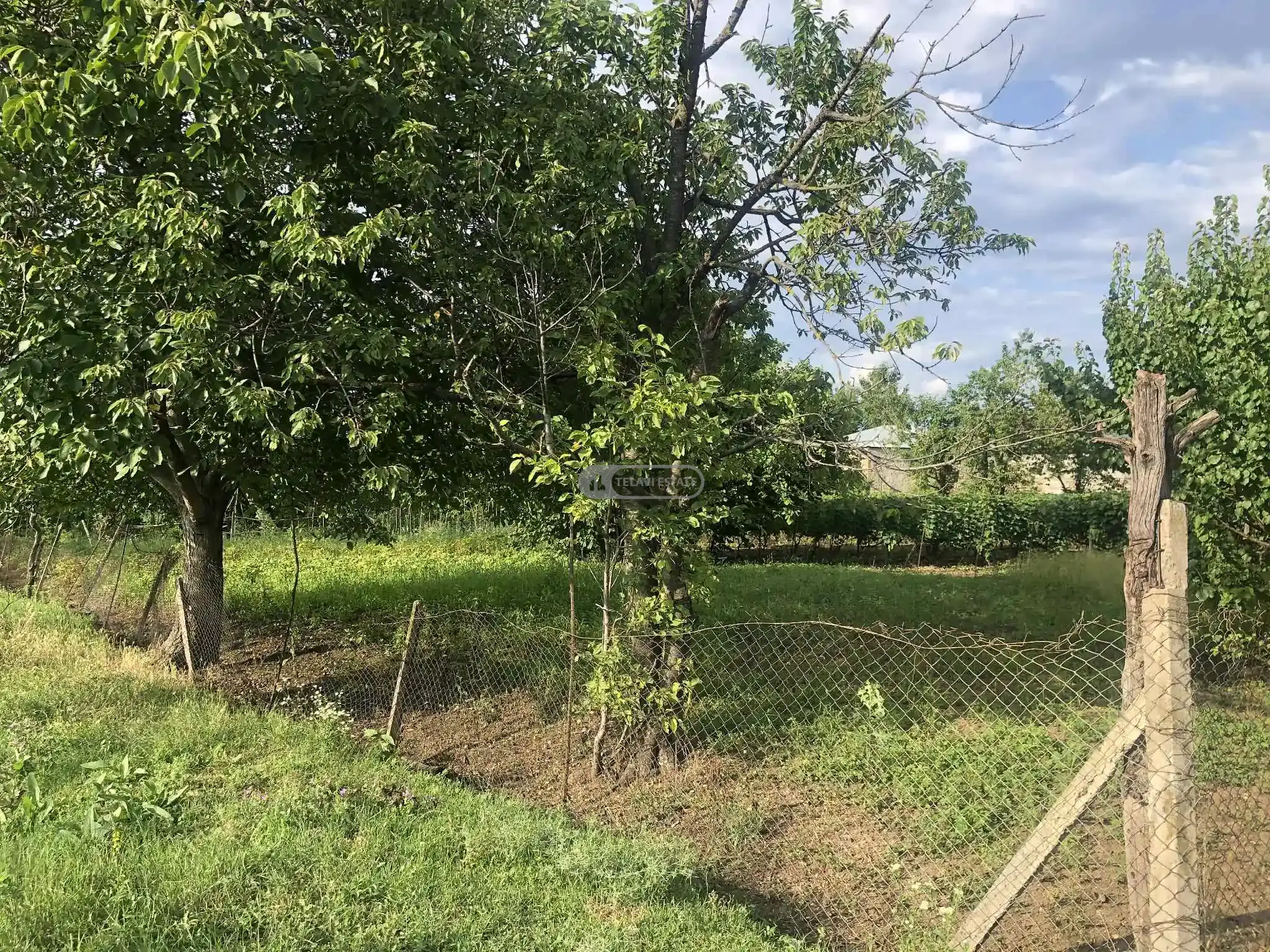 Продается земельный участок в Насамхрали