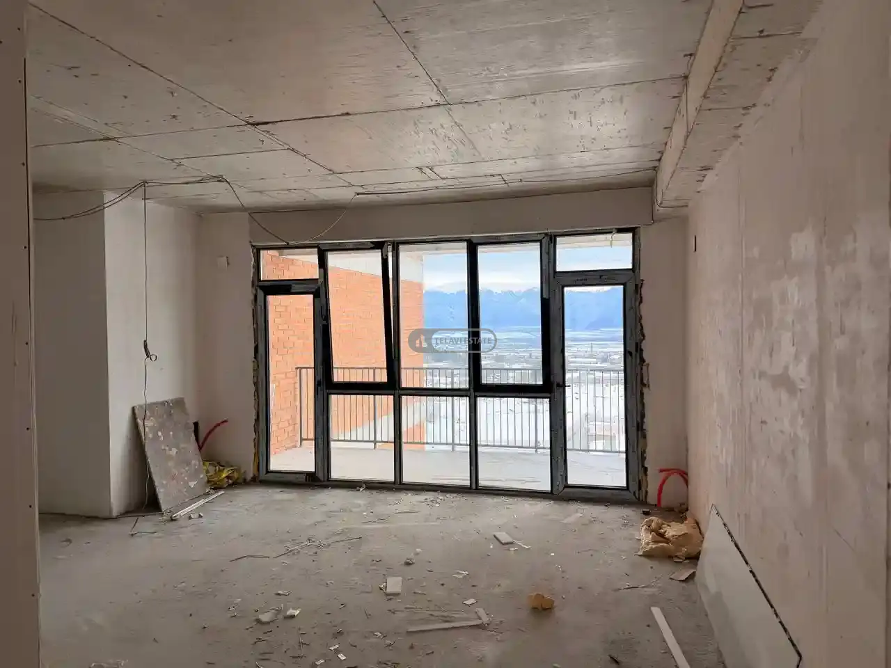 4 ოთახიანი ბინა თელავში