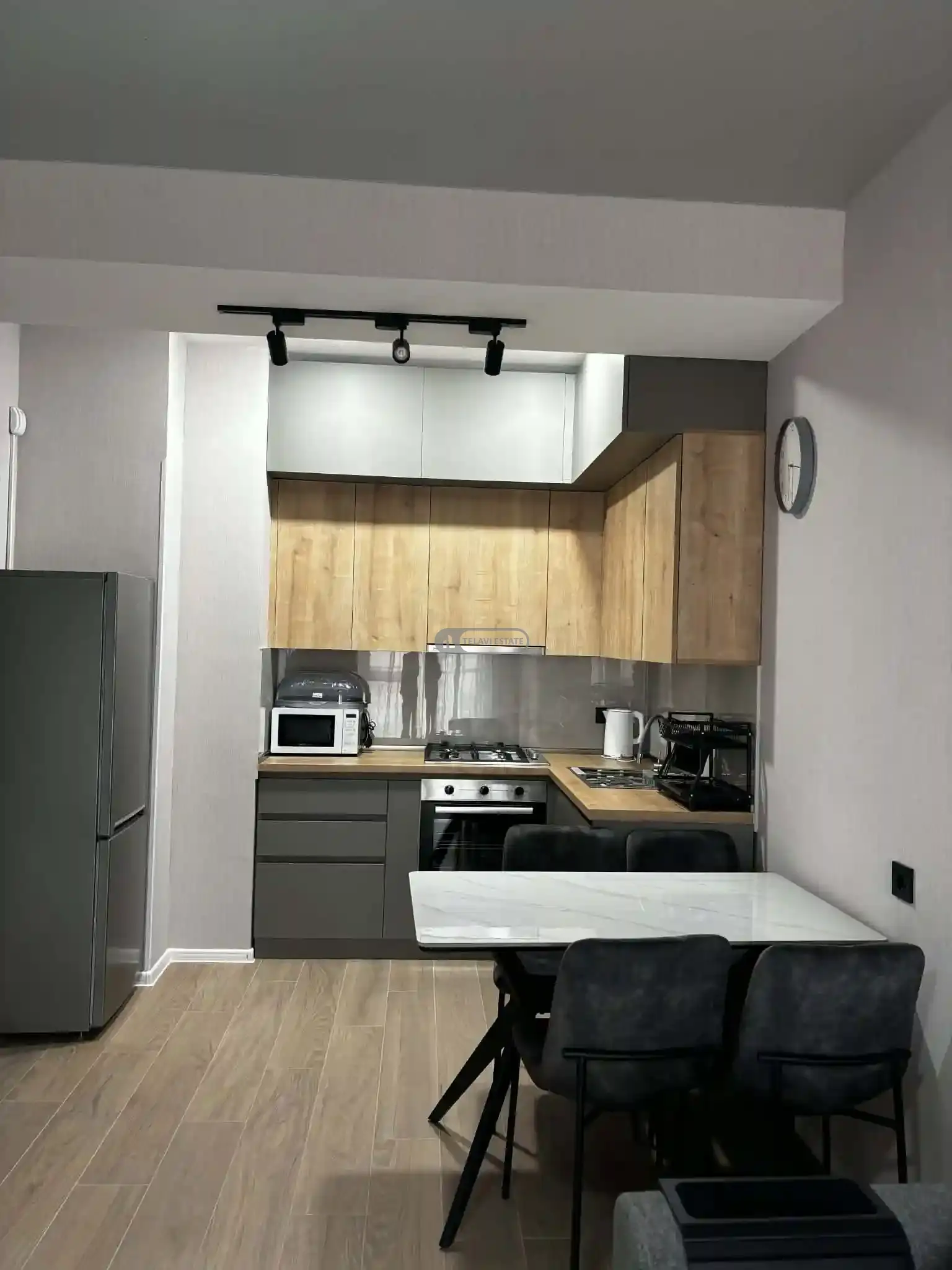 ქირავდება 2 ოთახიანი ბინა თელავში