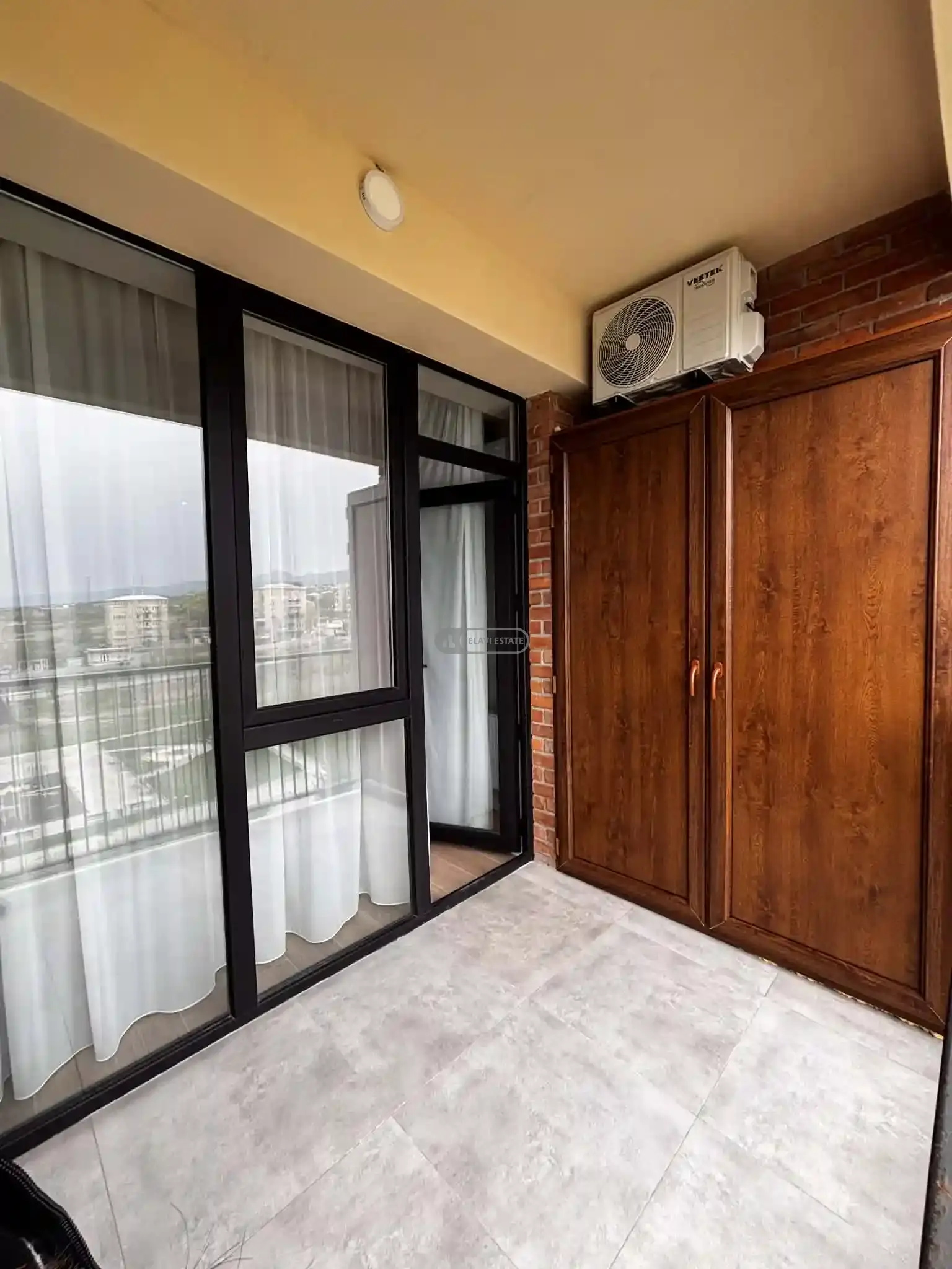 ქირავდება 2 ოთახიანი ბინა თელავში