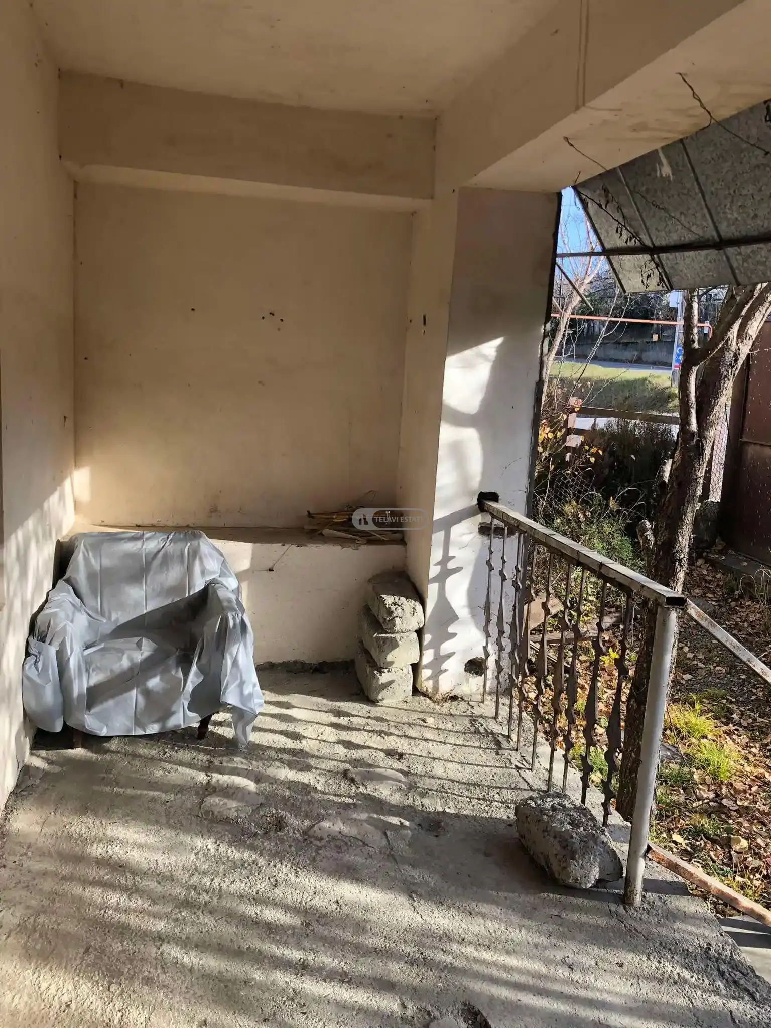 ბელეტაჟი სახლი მანსარდით თელავში