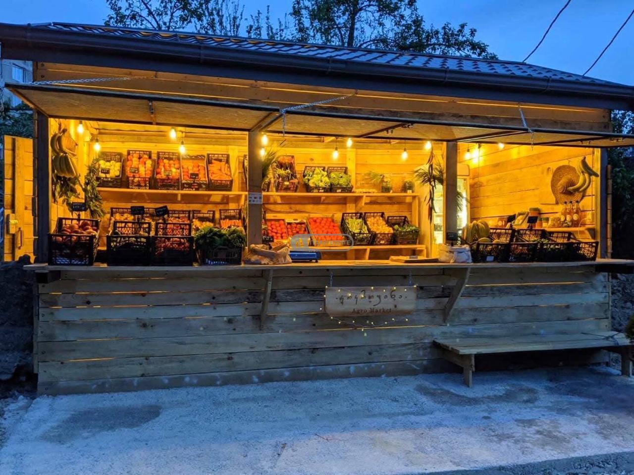 Commercial Space for Rent – Fruit & Vegetable Store