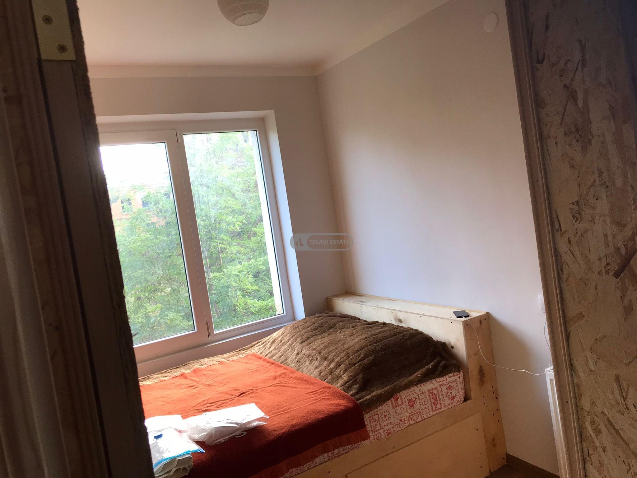 ქირავდება ოთახნახევრიანი ბინა თელავში