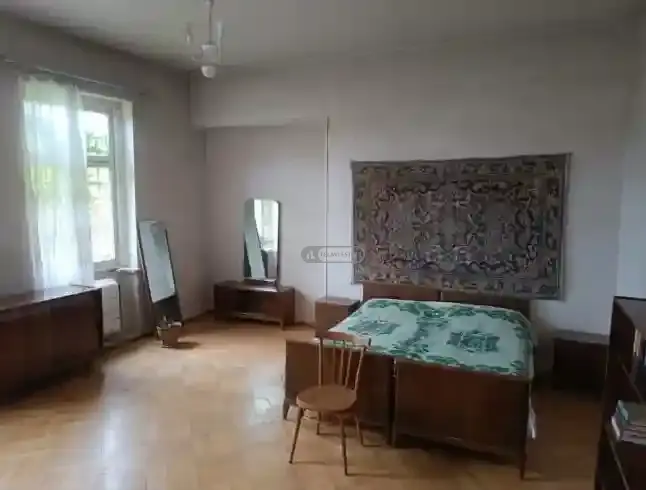 Raised-Ground-Floor House Near the Center of Telavi