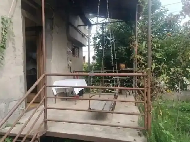 Raised-Ground-Floor House Near the Center of Telavi