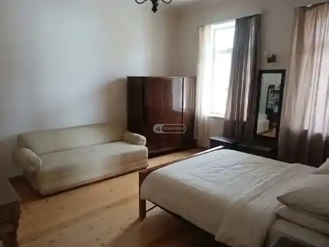 Raised-Ground-Floor House Near the Center of Telavi