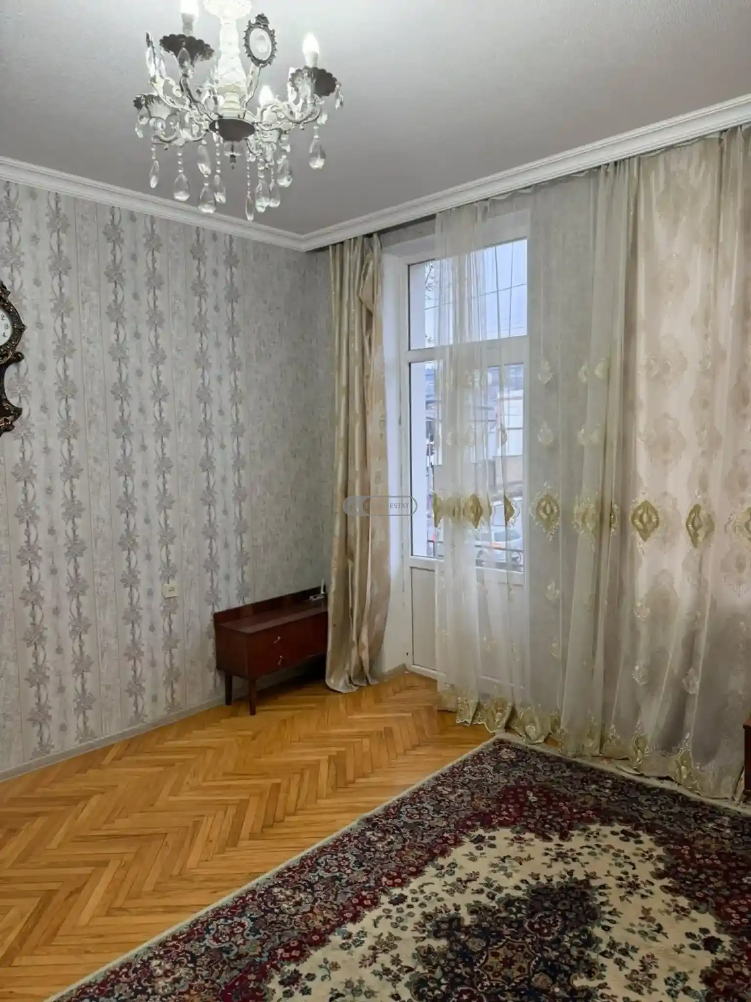 ქირავდება 2 ოთახიანი ბინა თელავში