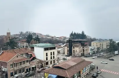 4 ოთახიანი ბინა თელავის ცენტრში