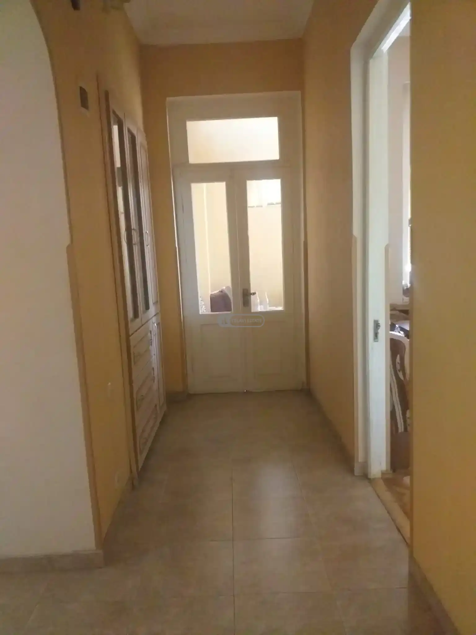 4 ოთახიანი ბინა თელავის ცენტრში