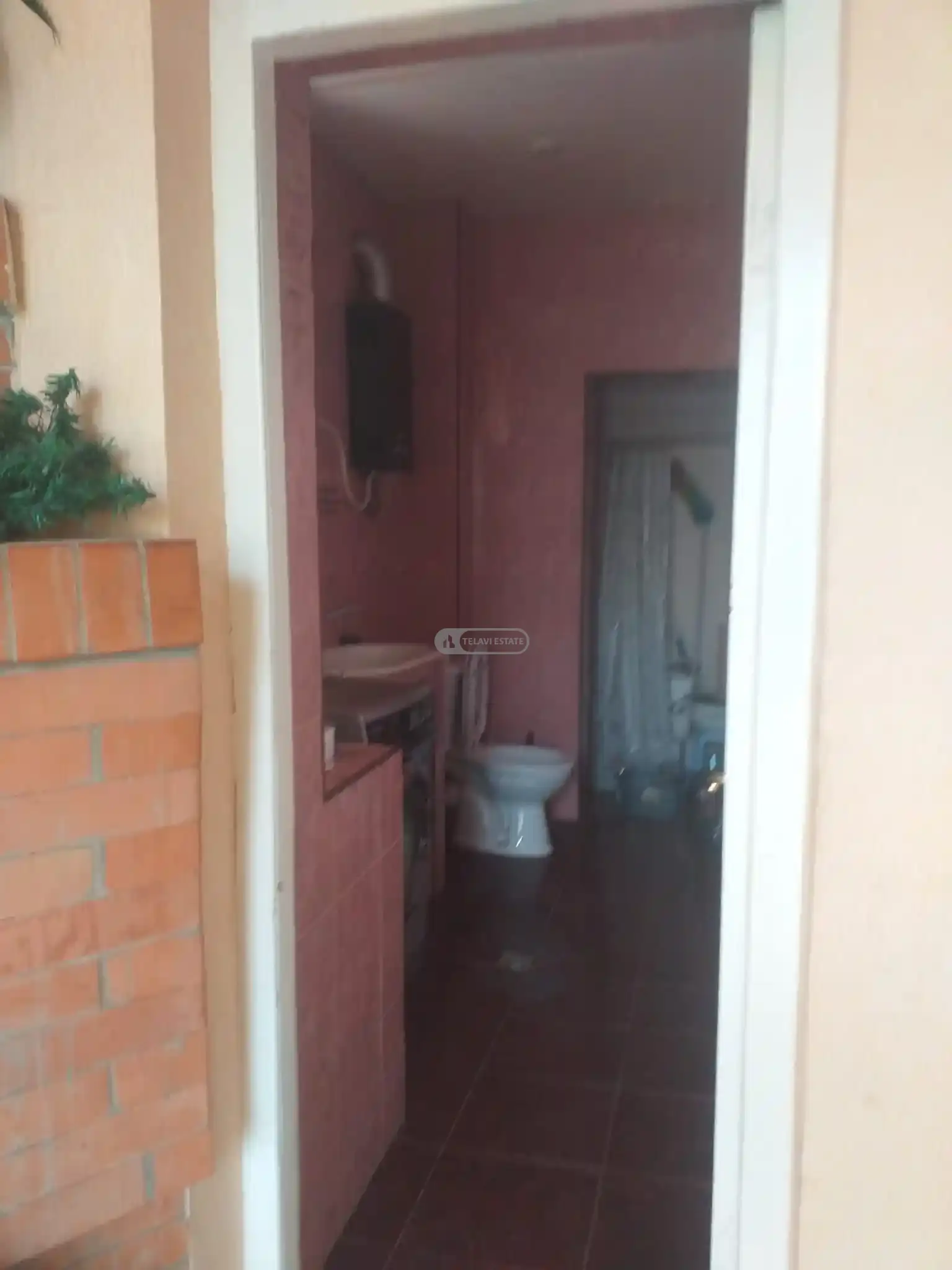 4 ოთახიანი ბინა თელავის ცენტრში