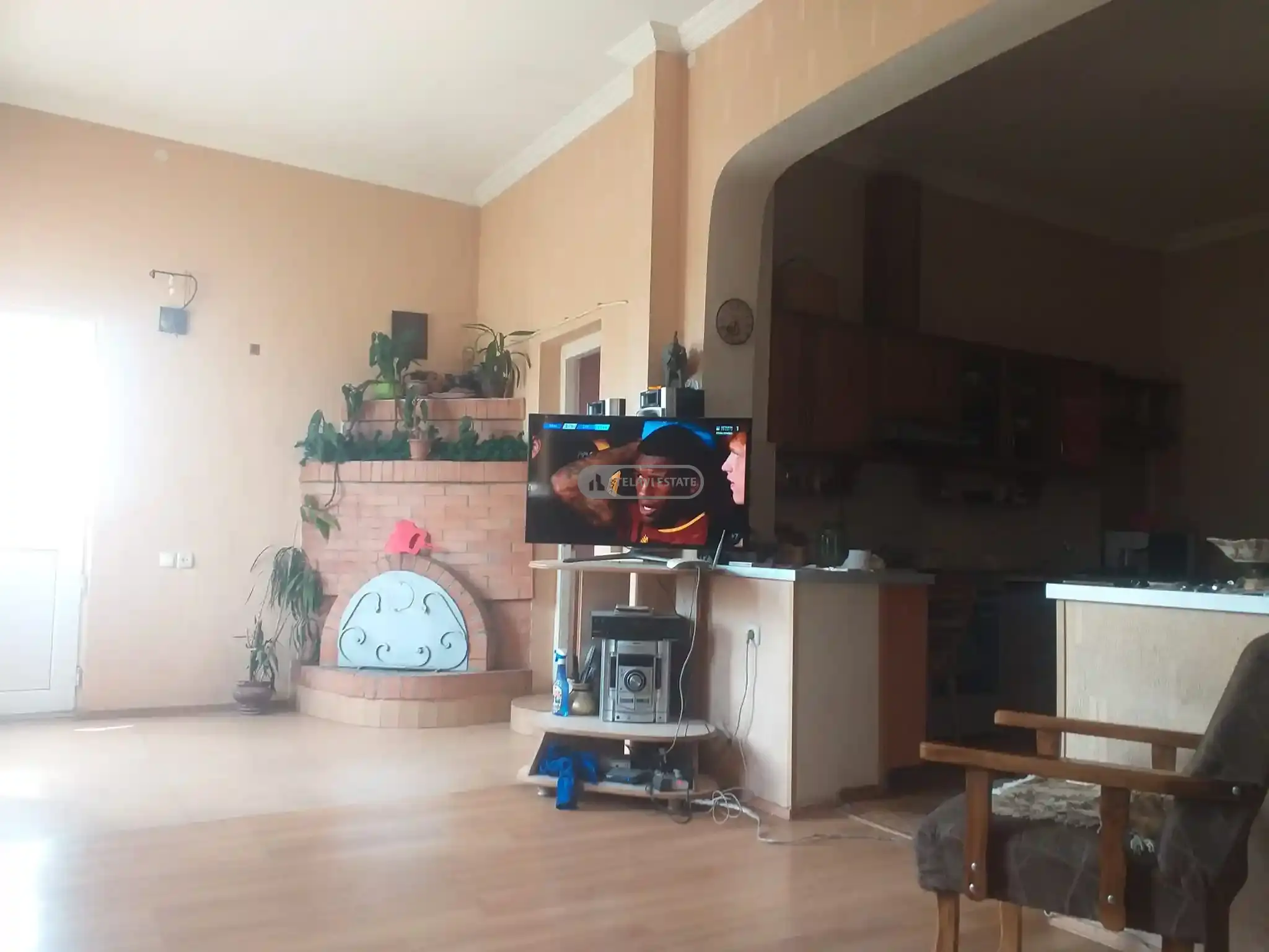 4 ოთახიანი ბინა თელავის ცენტრში