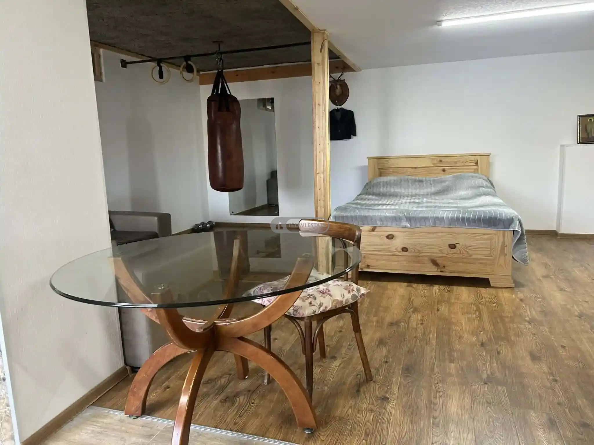 ქირავდება სახლი თელავში