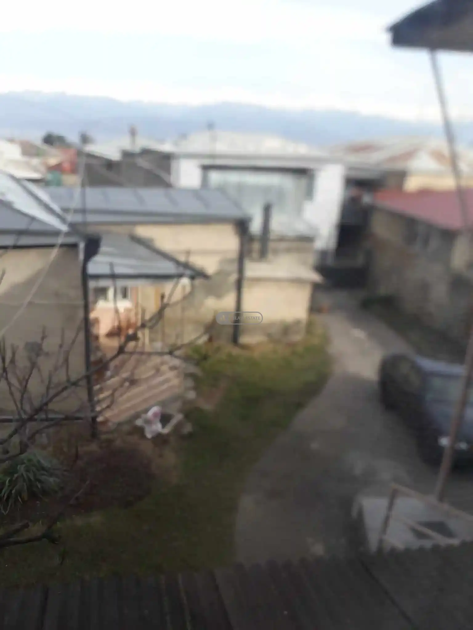 ქირავდება სახლი თელავში