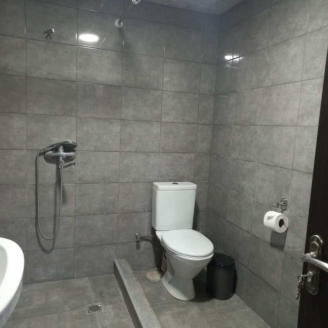 Двухэтажный дом в центре города