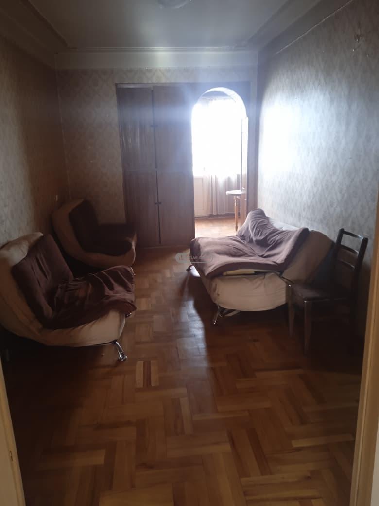 ქირავდება 2 ოთახიანი ბინა ლოჯით თელავში