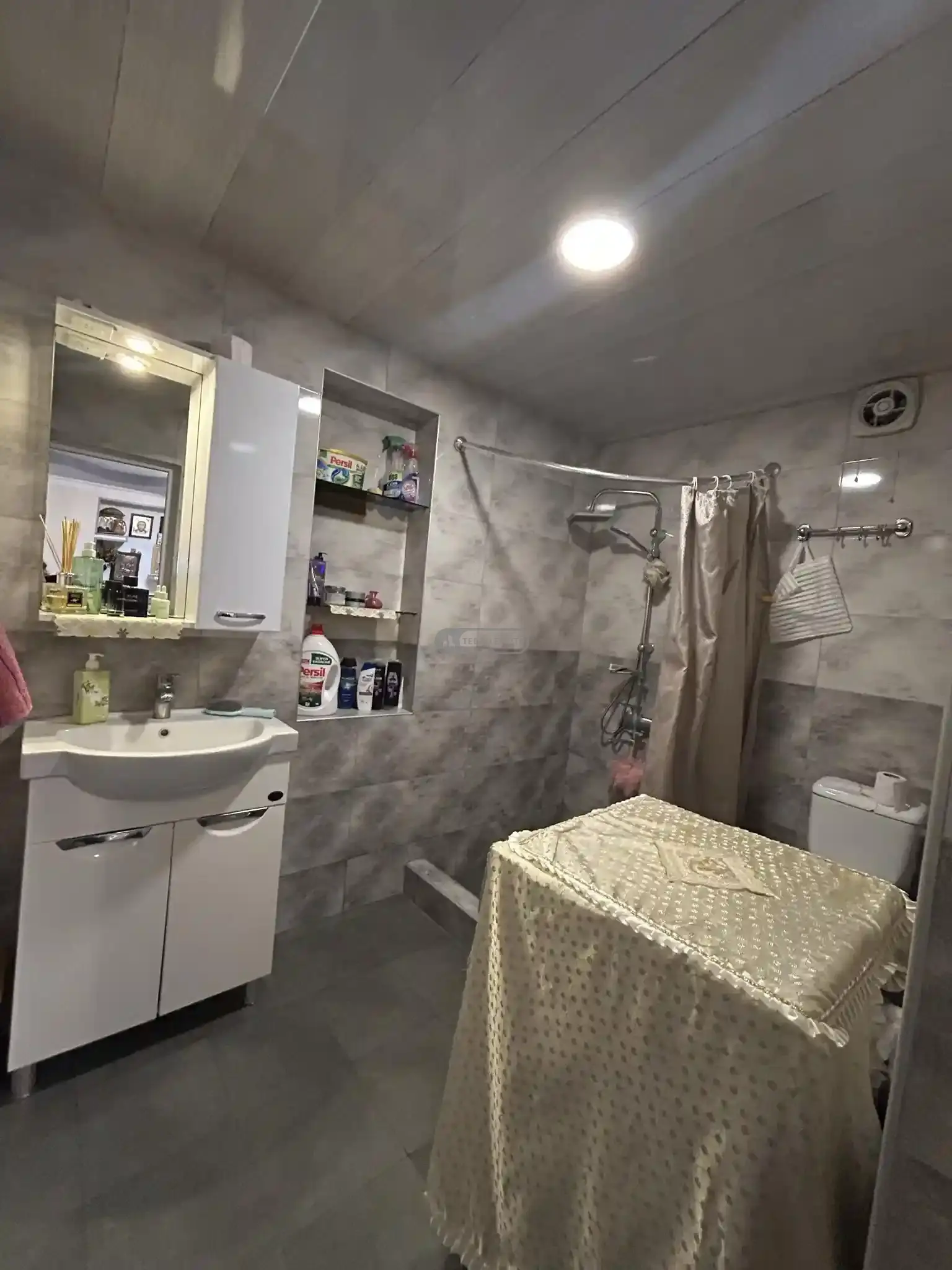 3 ოთახიანი გარემონტებული ბინა თელავში